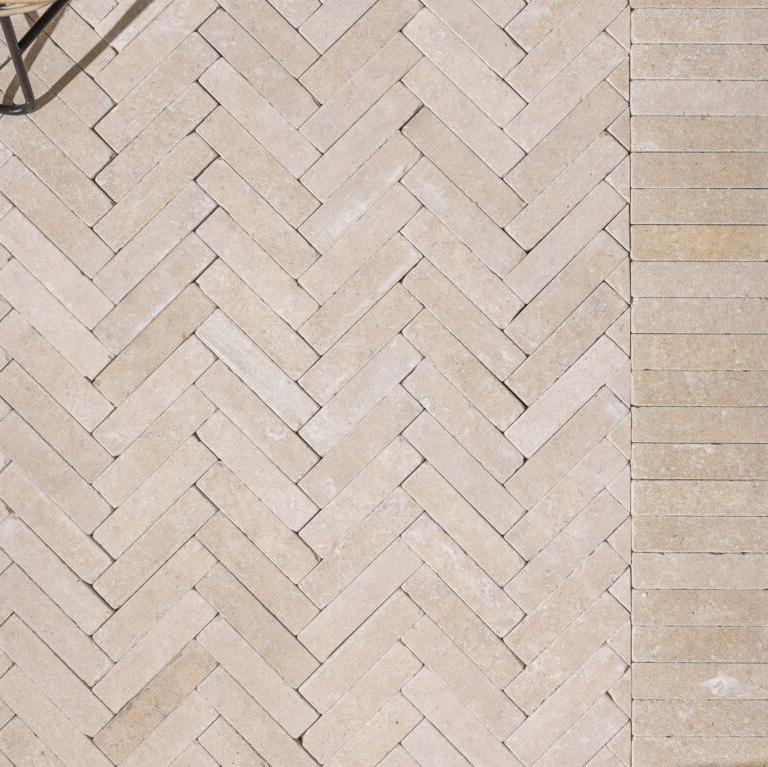 Dijon Beige Tumbled Limestone Setts 200x50x50mm