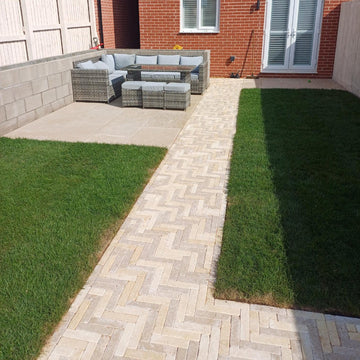 Dijon Pearl Tumbled Limestone Setts 200x50x50mm