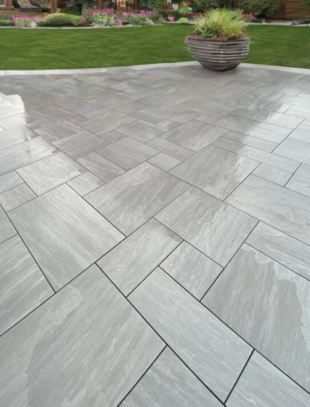 Mixed size outdoor porcelain paving slabs